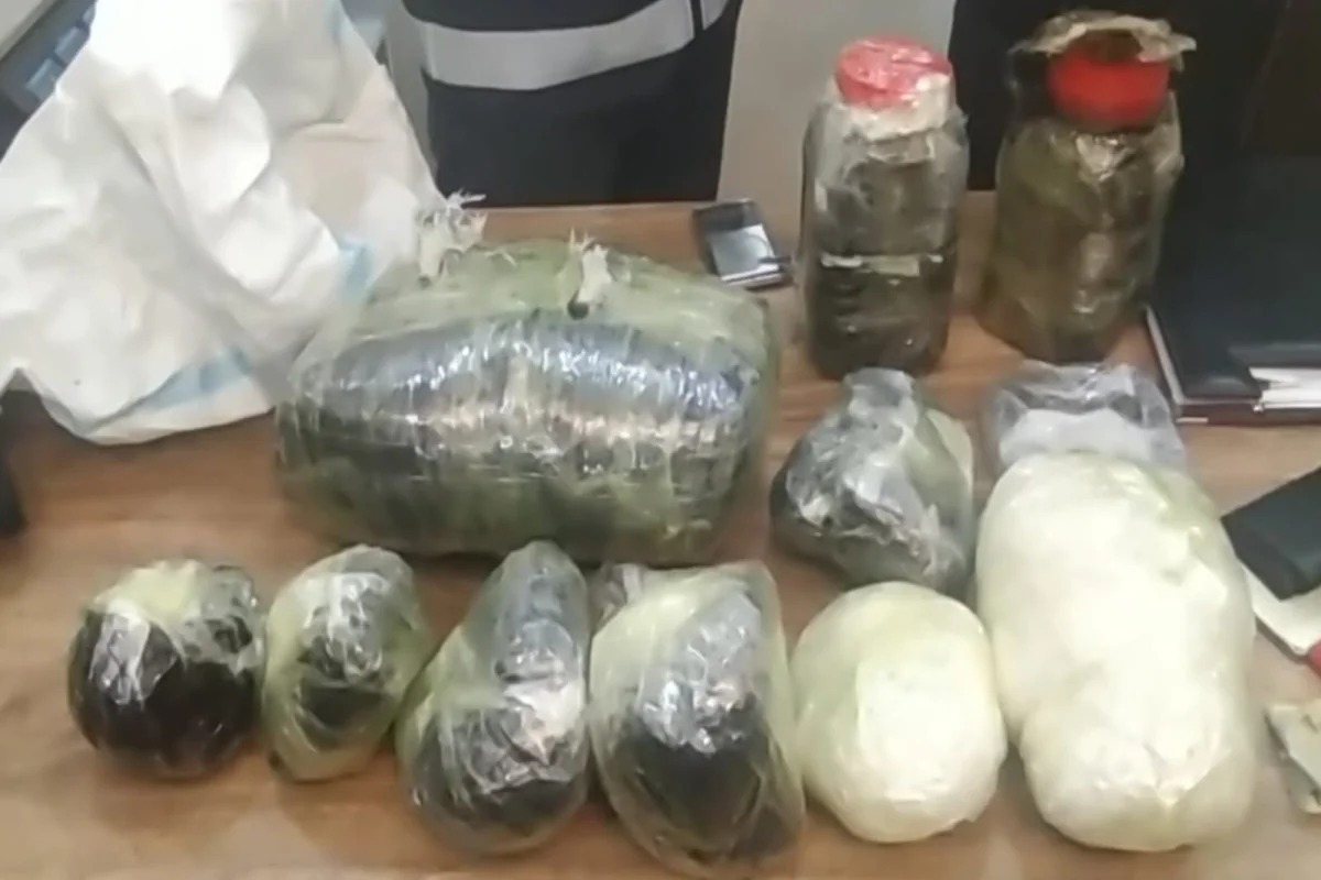 Biləsuvarda 18 kiloqram narkotik və silah-sursat aşkarlanıb - FOTO