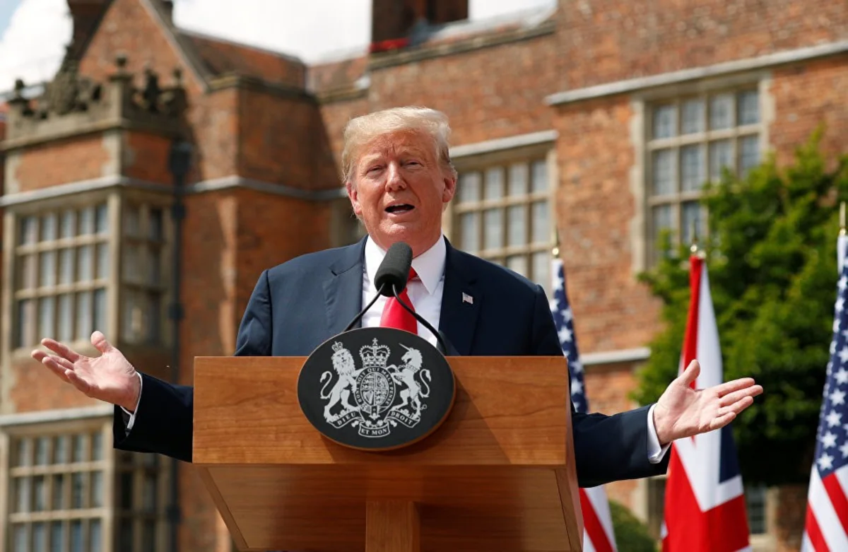 Трамп опоздал на чаепитие с Елизаветой II