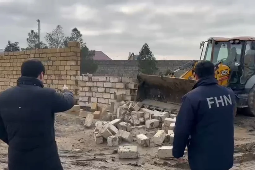 В Сумгайыте снесен незаконно построенный объект