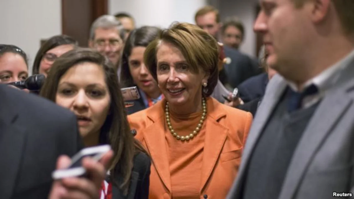 Pelosi demokratlardan ibarət nümayəndə heyəti ilə Kubaya səfər edib
