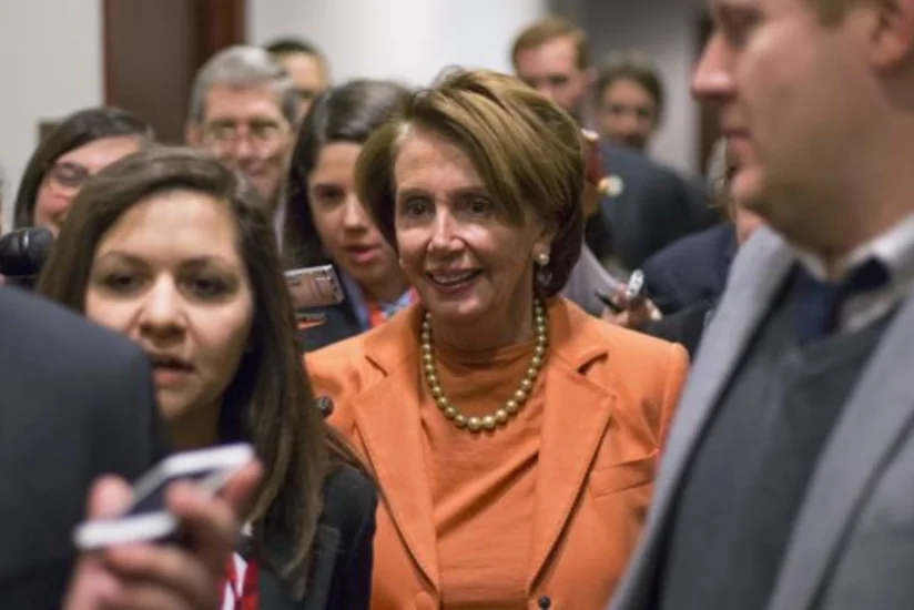 Pelosi demokratlardan ibarət nümayəndə heyəti ilə Kubaya səfər edib