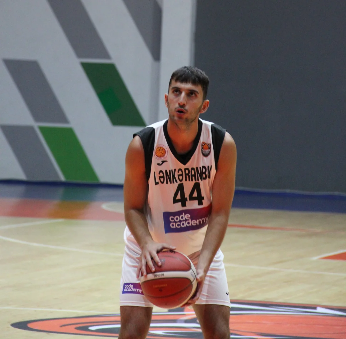 Türkiyəli oyunçu: Azərbaycan Basketbol Liqası sürətlə inkişaf edir