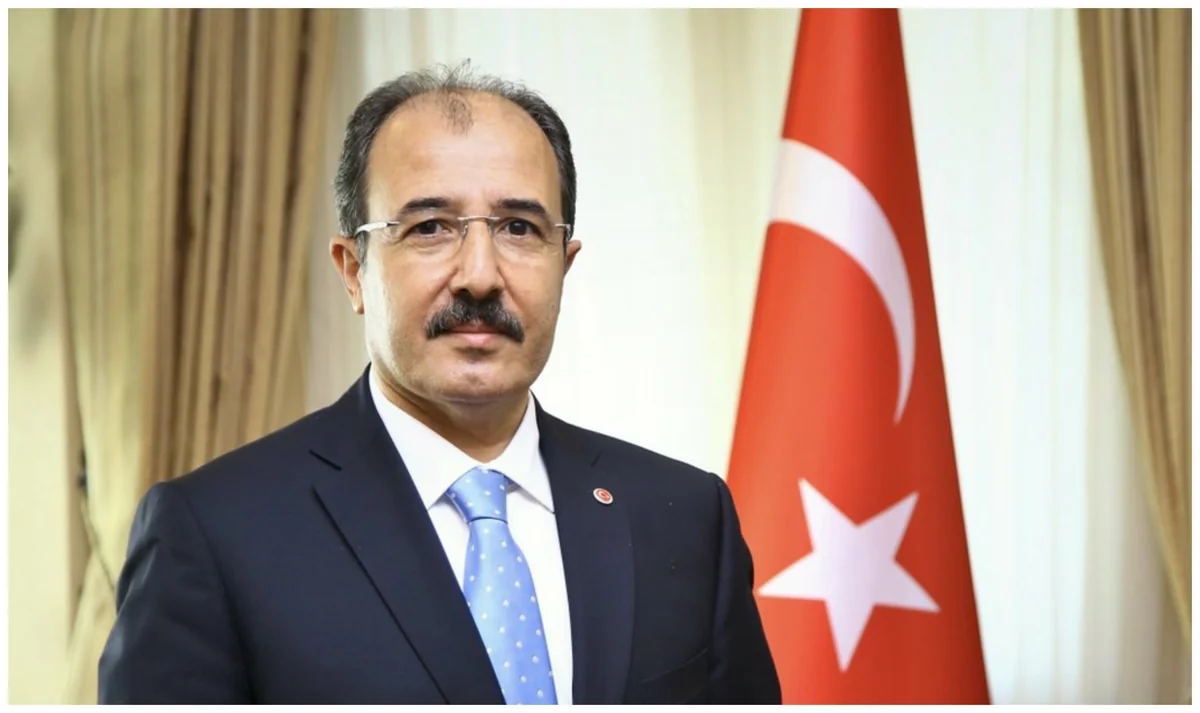 Səfir: Türkiyə və Azərbaycan çiyin-çiyinə verərək bütün çətinliklərin öhdəsindən gələcək