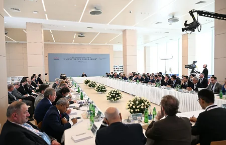 Bakıda Prezident İlham Əliyevin iştirakı ilə Yeni dünya nizamına doğru mövzusunda beynəlxalq forum keçirilib - YENİLƏNİB-3