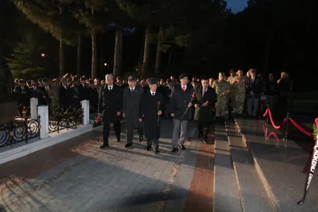 Zəfər Günü ərəfəsində türkiyəli qazilər Bakıya səfər edib