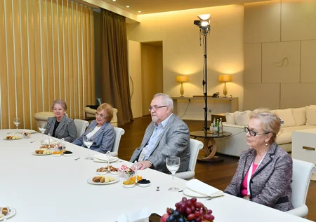 Ilham Aliyev and Mehriban Aliyeva talk with ophthalmologists who worked with academician Zarifa Aliyeva
