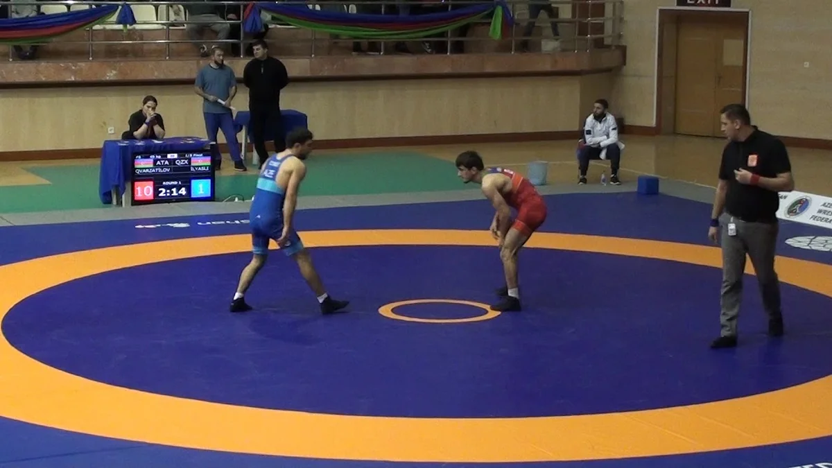 Another Azerbaijani wrestler defeats Armenian opponent