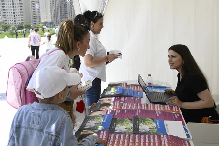 Heydər Əliyev Mərkəzinin parkında Uşaq festivalı keçirilib