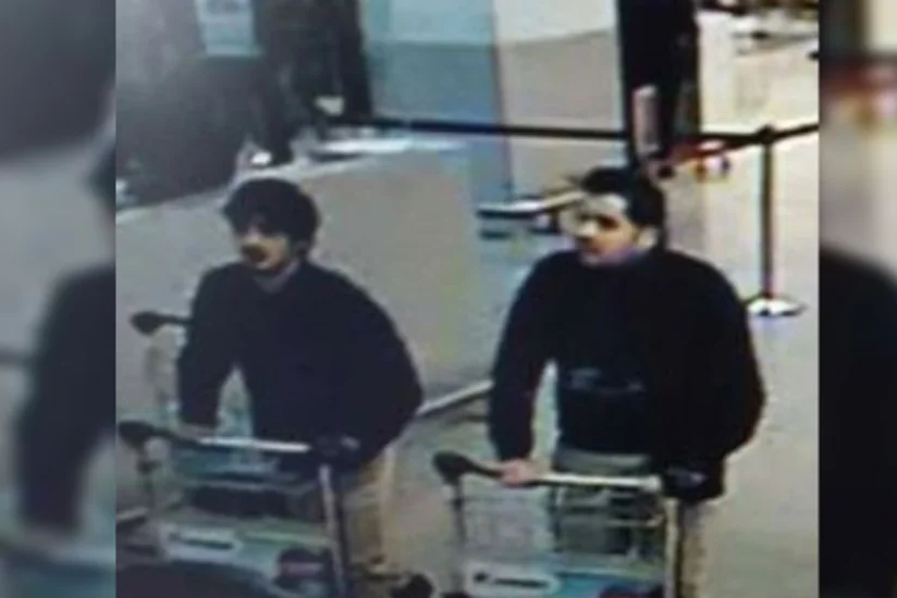 Brüssel aeroportunda terrorçunun avtomatla cəsədi aşkar edilib - FOTO