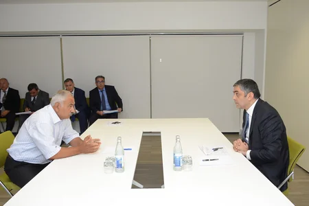 Nəqliyyat, rabitə və yüksək texnologiyalar naziri Qaxda vətəndaşlarla görüşüb