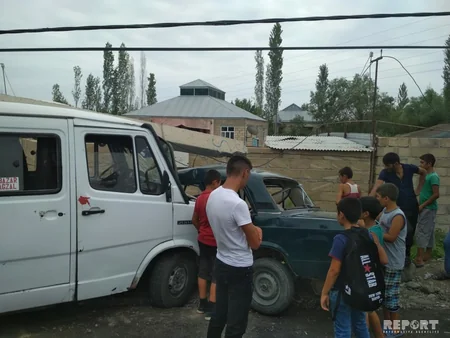 Bərdədə mikroavtobus avtomobillə toqquşub, ölən var - FOTO - VİDEO - YENİLƏNİB