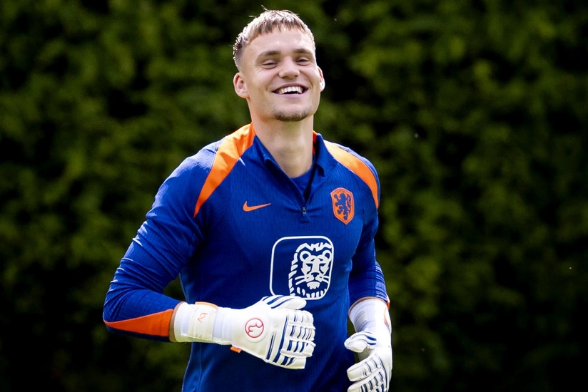 Mançester Yunayted Niderland millisinin qapıçısını heyətinə qatmaq istəyir