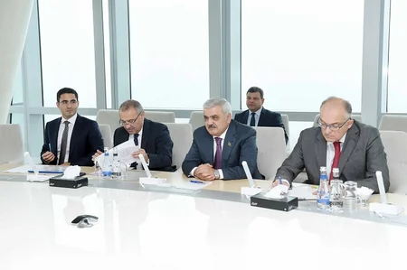 SOCAR prezidenti Tümen vilayətinin qubernatoru ilə görüşüb
