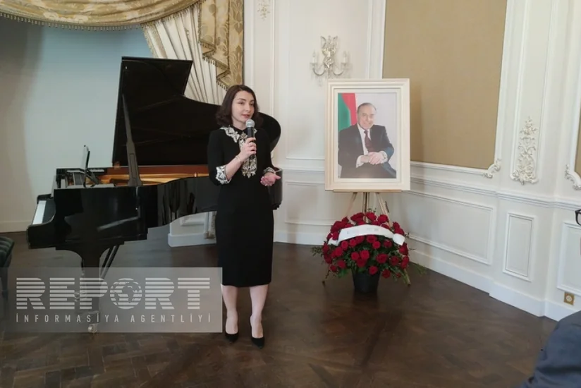 Parisdə Heydər Əliyevin anadan olmasının 101-ci ildönümü qeyd edilib