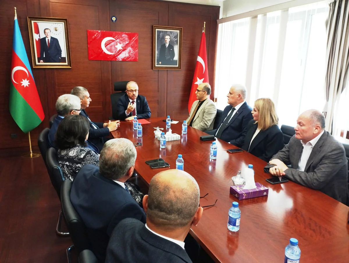 Mətbuat Şurası İdarə Heyətinin üzvləri Türkiyənin Azərbaycandakı səfirliyində olublar