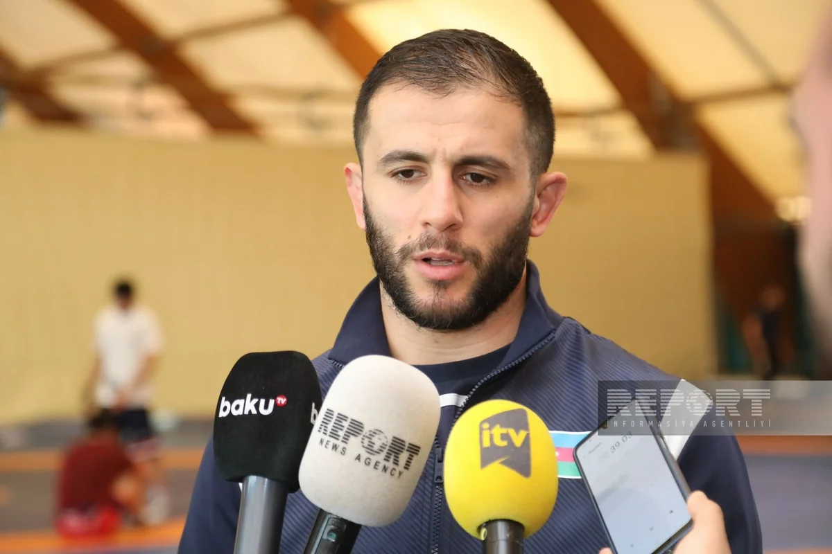Rafiq Hüseynov: “Azərbaycanın yunan-Roma güləşi tarixində belə titullu komanda olmayıb