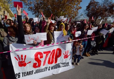 İraqın şimalındakı muxtar bölgədə maaşların verilməməsi və korrupsiyaya qarşı aksiya keçirilib