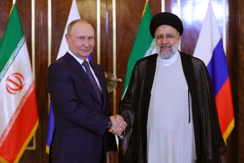 Putinlə Rəisi arasında telefon danışığı olub