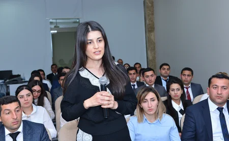 Təhsil naziri Sabirabadda gənc müəllimlərlə görüşüb