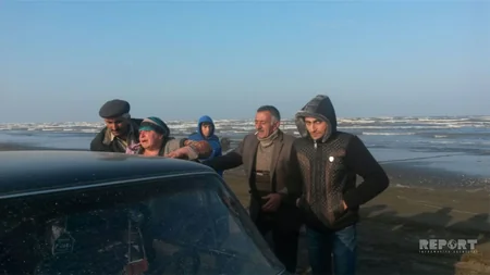 Fishing-boat sinks in the Caspian sea, 3 missing