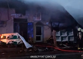Sabunçu bazarında yanğın olub
