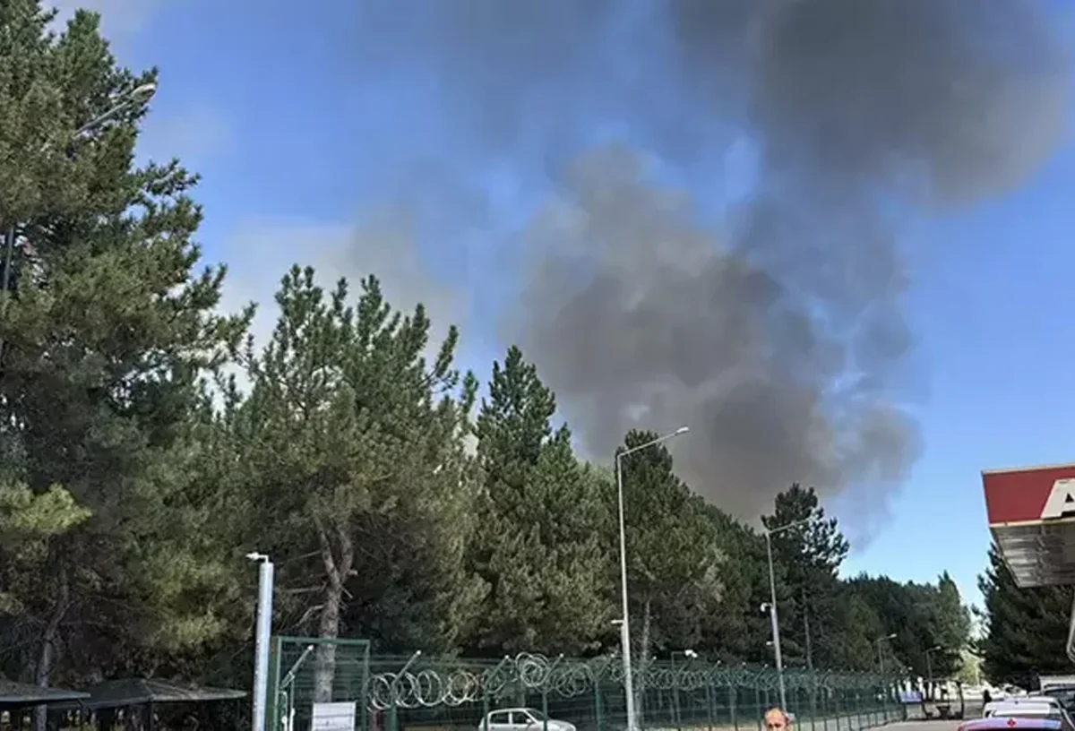 В Турции произошел пожар в штабе воздушно-десантной бригады