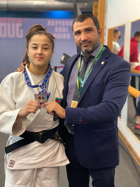 Cüdoçularımız Avropa çempionatına 3 medalla başladı