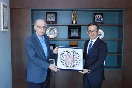 Dini Komitənin sədri İstanbul müftisi ilə görüşüb