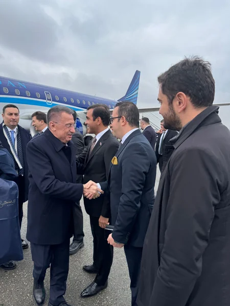 Глава комитета по внешним связям парламента Турции прибыл в Азербайджан