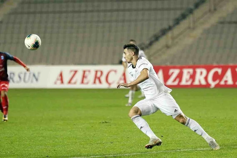 Qarabağın futbolçusu XXI əsrin rəmzi komandasına namizəd oldu