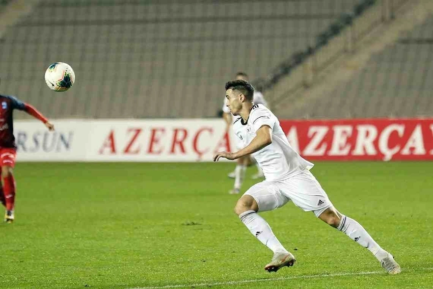 Qarabağın futbolçusu XXI əsrin rəmzi komandasına namizəd oldu