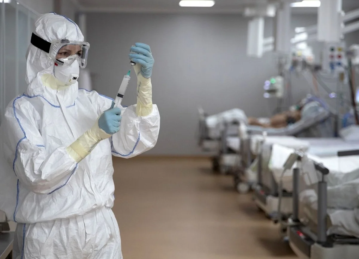 Russia sees 828 COVID-related deaths