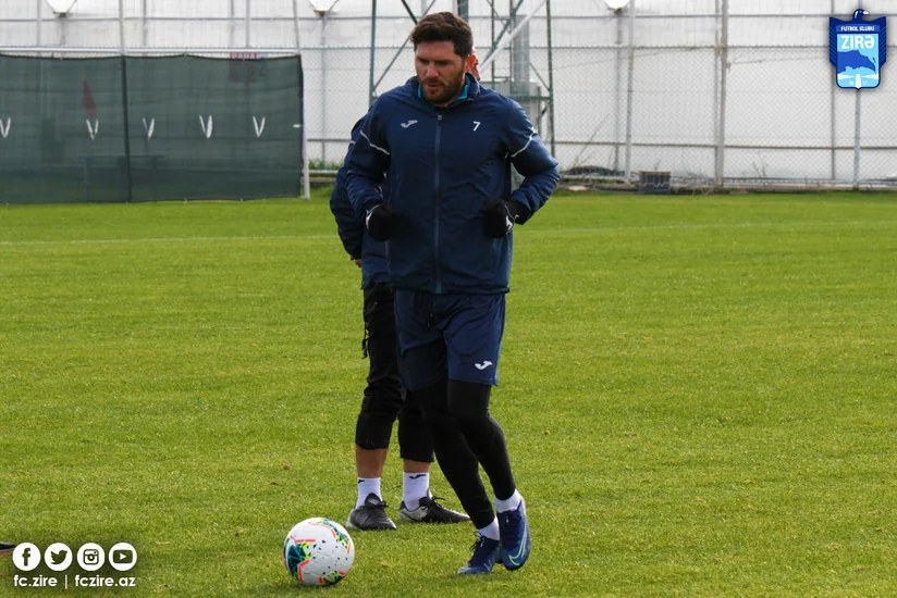 Atası şəhid olan futbolçu: Döyüşə atılmağa hazırıq