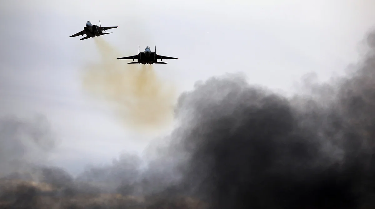 İsrail İrandakı hərbi obyektlərə yeni silsilə zərbələr endirib