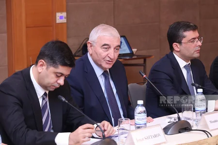 Media subyektlərinin bərabər seçkiqabağı təşviqat imkanları ilə bağlı müzakirələr aparılıb