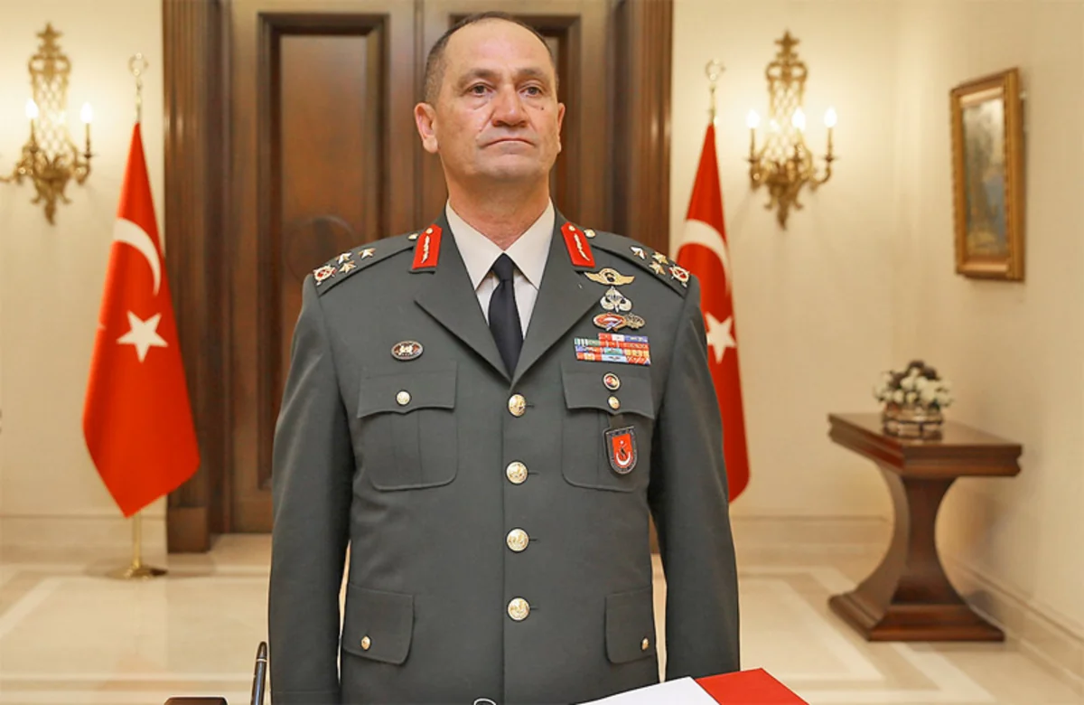 Türkiyəli general terrorçulardan təmizlənən Burseya dağına baş çəkib