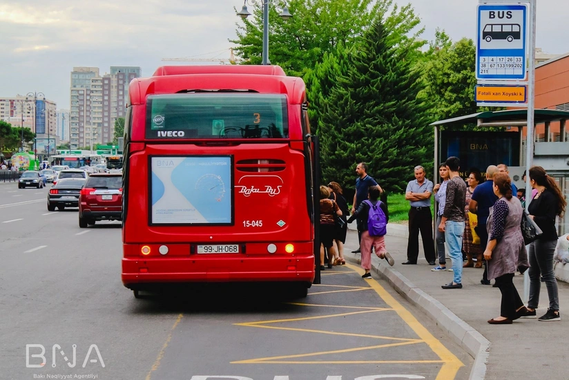 Bakıda daha bir avtobus dayanacağının yeri dəyişdirilib