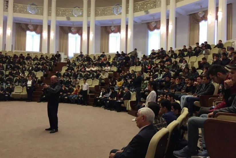 Представители Бакинского марафона 2017 встретились со студентами и преподавателями АТУ