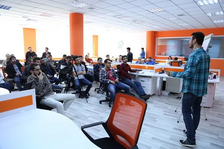 Baku Business Factory holds seminar on Growth Hacking - PHOTO