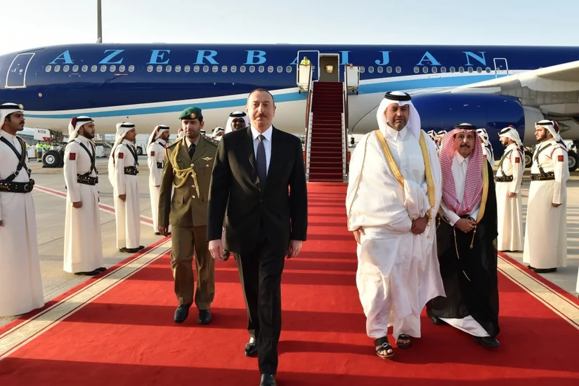 Президент Азербайджана Ильхам Алиев прибыл с официальным визитом в Катар