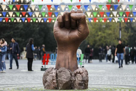 Böyük zəfərin yarmarkasından - FOTOREPORTAJ