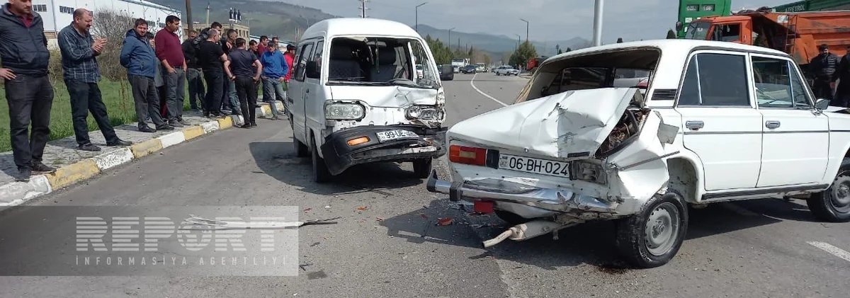 Ağsuda ağır yol qəzasında 8 nəfər xəsarət alıb