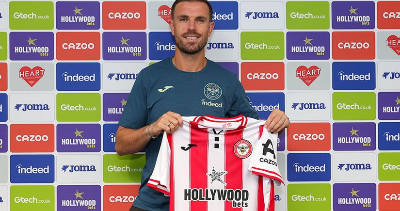 İngiltərə klubu Ayaksın sabiq yarımmüdafiəçisini transfer edib