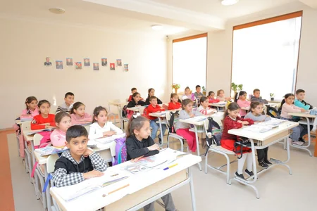Ordubadda Azadkənd tam orta məktəbi istifadəyə verilib