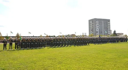 Müdafiə Nazirliyinin xüsusi təyinatlı təhsil müəssisələrində andiçmə mərasimləri keçirilib