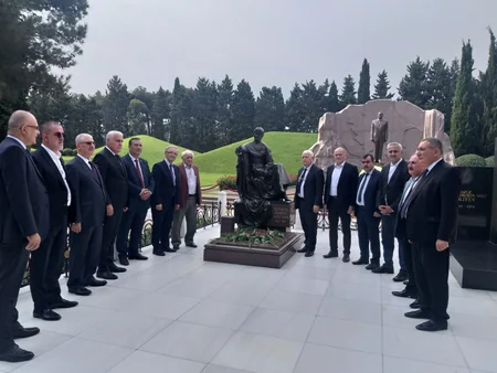 Group of 8th Congress of Journalists participants visit graves of Heydar Aliyev and Hasan Bey Zardabi