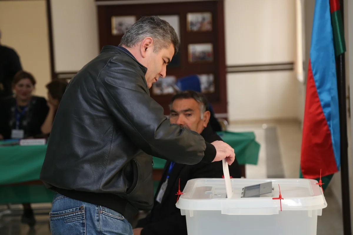 MSK: Saat 17:00-dək seçicilərin 50,1 faizi səs verib