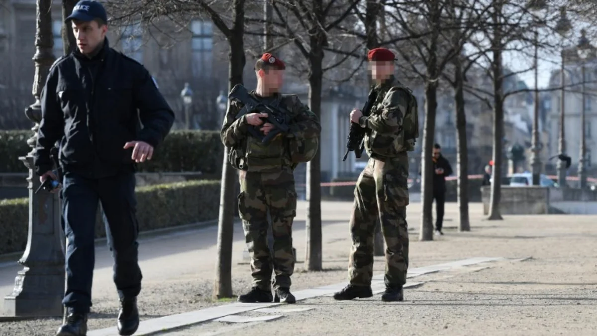French authorities detained 4 people for terror plot in Paris