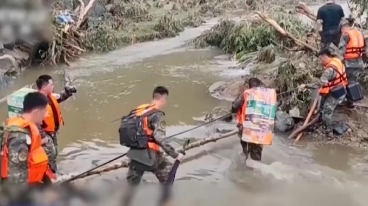 Çində daşqınlar nəticəsində 8 nəfər ölüb