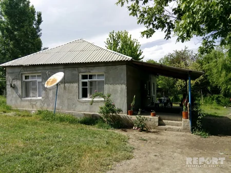 Ağdamda ilanlar evlərə hücum edib - FOTO